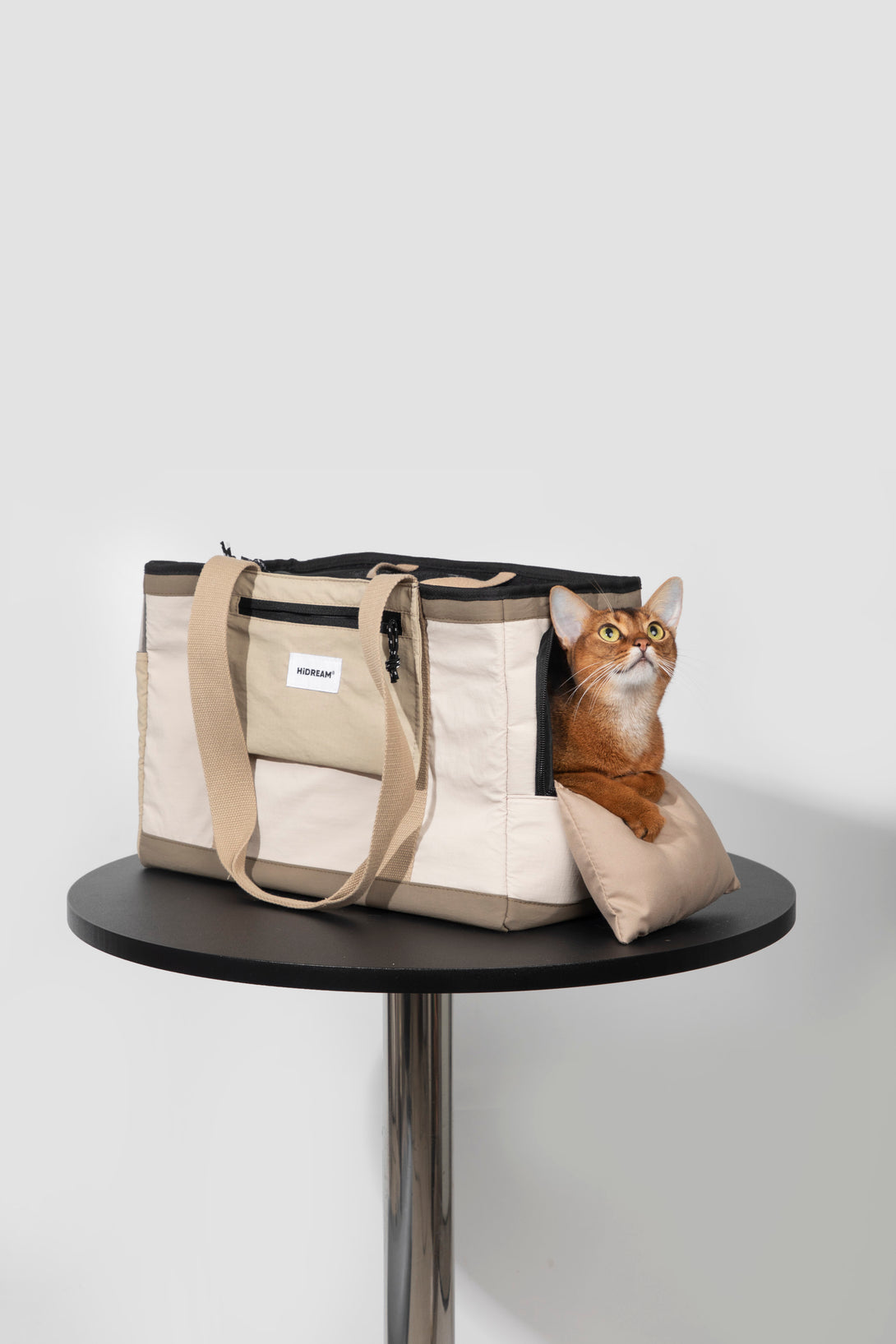 Casual pet shoulder bag - PawsAndUnion