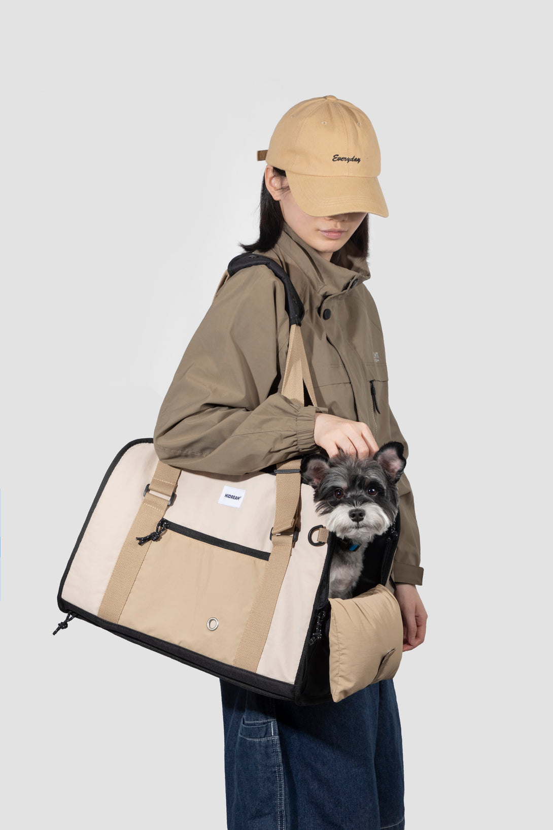 Pet outside one shoulder bag - PawsAndUnion